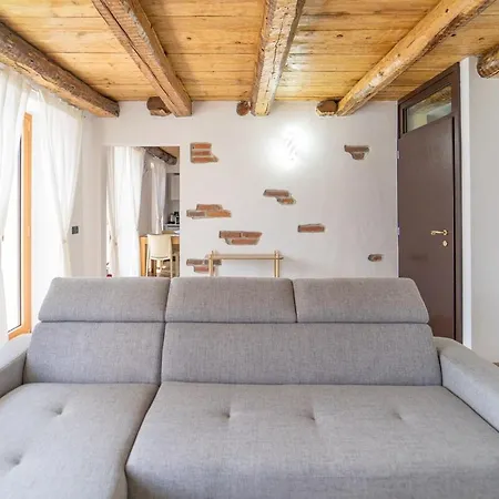 Lakefront With Private Garage And Ac * Colonno